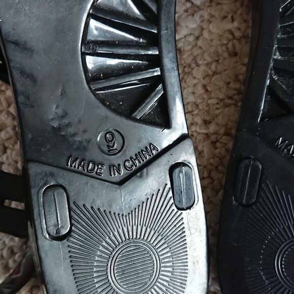 Kate Spade Black and Cream Jelly Sandal size 9 - Picture 9 of 11